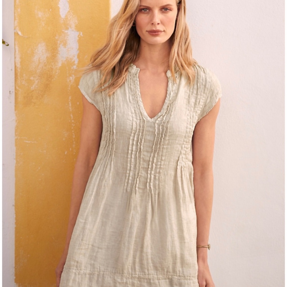 CP Shades 100% linen tunic/beach cover up size medium in color Flax